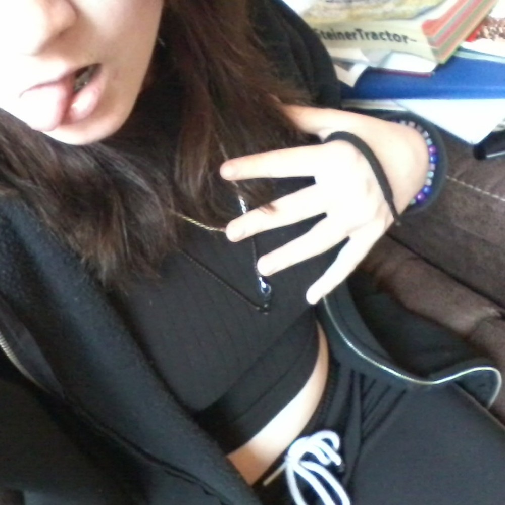 Meet your Posher, Layla